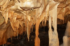 Grotte-de-Thouzon_2