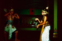 01_1976_11_Asie_P11_17_Java_Borobudur