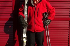 02_Rouge_Noir_Skieur_02