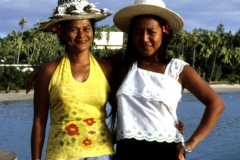 04_Sourire_1974_07_Tahiti