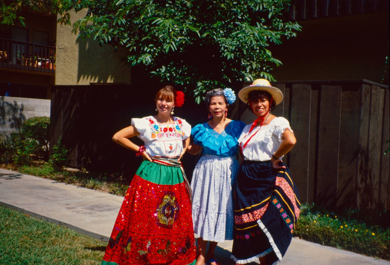 01_ClaudeR_Amis_Famille_2024_03_25_1994_08_LA_P8_20_Bonitas_Colombanias_DxO_rd