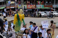 Vittoria-4-Aung-San-Suu-Kyi-2016-DSF0143-1746354231447